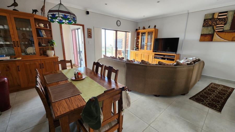 6 Bedroom Property for Sale in Seemeeu Park Western Cape